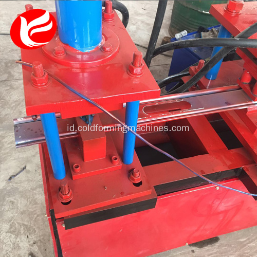 Baja rolling rana pintu roll membentuk mesin